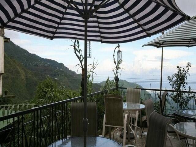 Cochrane Palace, Kurseong 4